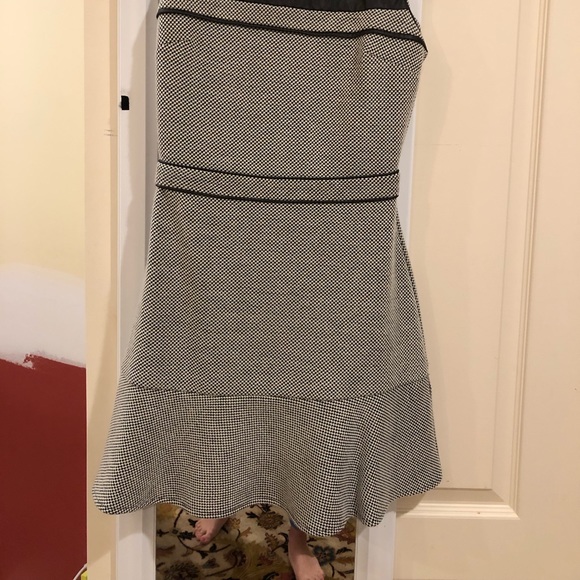 Sleeveless skater girl dress - Picture 2 of 5